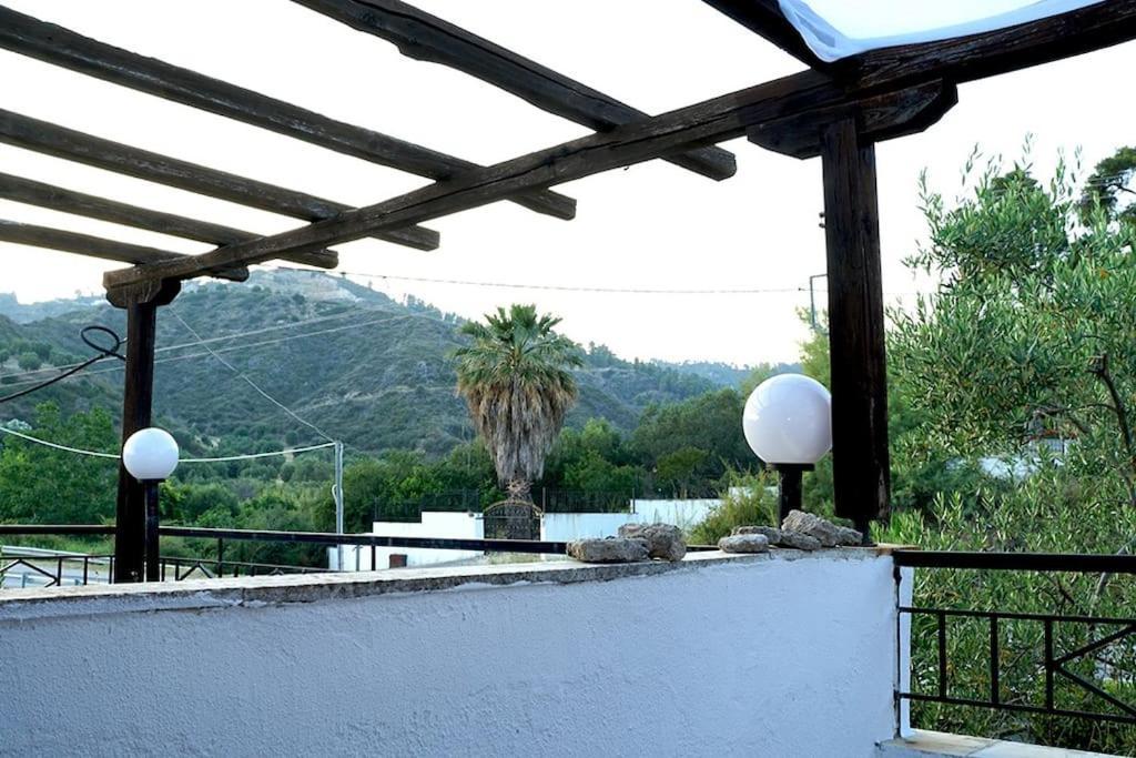 Three Sisters House Villa Mola Kalyva Exterior photo